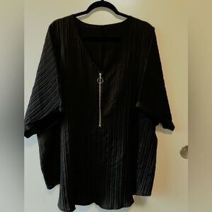 🛑SOLD🛑Women’s Plus a size, Lightweight 1/4 Zip Blouse